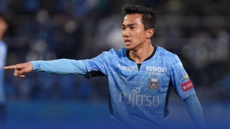 Chanathip top 5 huyền thoại bóng đá thái lan