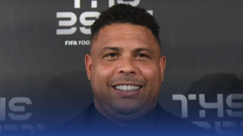 Ronaldo là cầu thủ Brazil đầu tiên đoạt Quả bóng Vàng