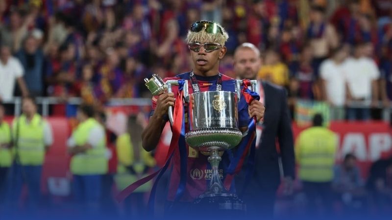 Yamal sở hữu hàng loạt kỷ lục vô tiền khoáng hậu