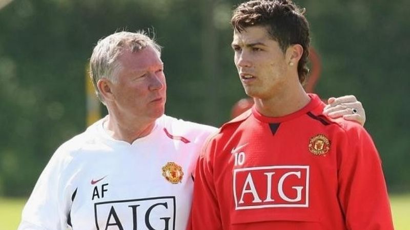 Những bản hợp đồng huyền thoại minh chứng cho tầm nhìn và khả năng chọn người của Sir Alex.